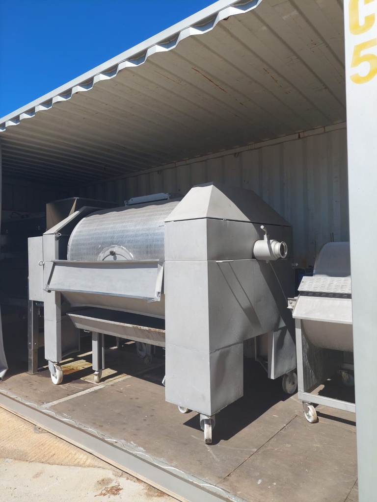 PRENSA NEUMATICA USADA Y REACONDICIONADA DELLA TOFFOLA N.S. 932 - TANQUE PERFORADO 16 HL